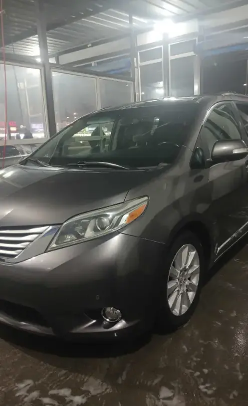 Toyota Sienna 2016 года за 16 000 000 тг. в Алматы фото 1