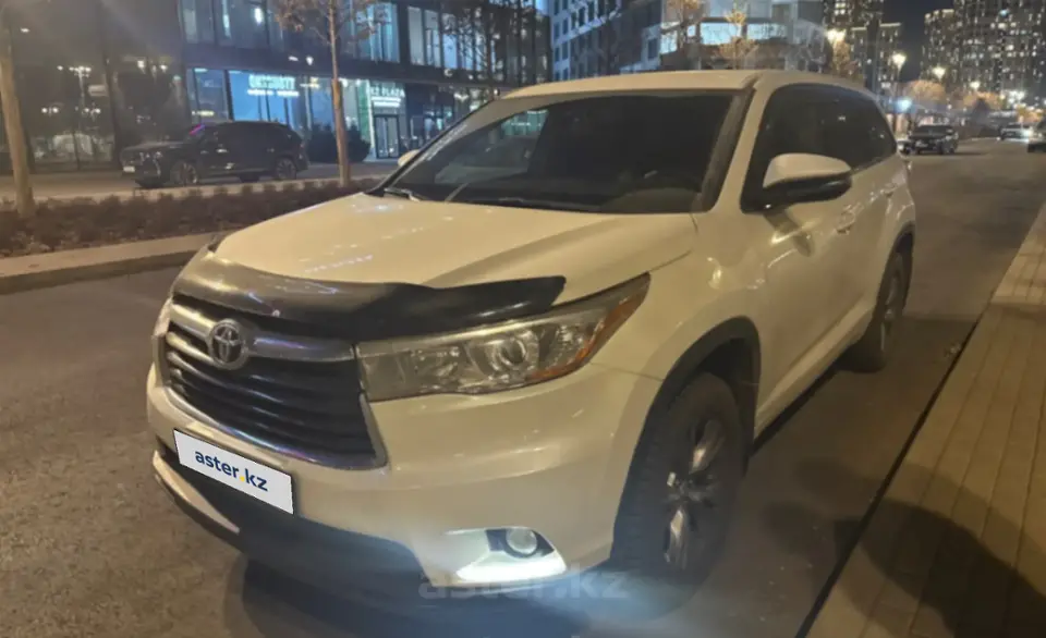 Toyota Highlander 2015 года за 13 000 000 тг. в Астана фото 1