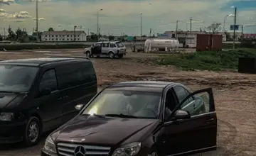 Mercedes-Benz C-Класс 2007 года за 5 000 000 тг. в Астана фото 2