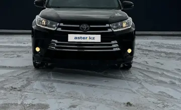 Toyota Highlander 2017 года за 15 000 000 тг. в Костанай