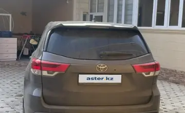 Toyota Highlander 2019 года за 18 000 000 тг. в Шымкент фото 3