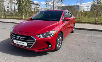 Hyundai Elantra 2018 года за 6 000 000 тг. в Астана фото 2