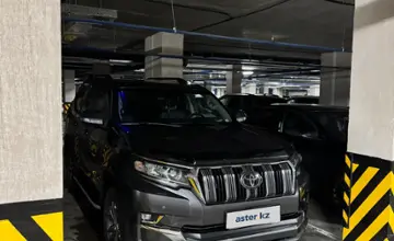 Toyota Land Cruiser Prado 2020 года за 25 000 000 тг. в Астана