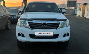 Toyota Hilux 2013 года за 11 500 000 тг. в Астана фото 2