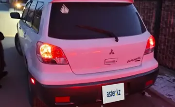 Mitsubishi Outlander 2003 года за 3 400 000 тг. в Шымкент фото 2