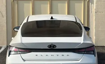Hyundai Elantra 2023 года за 8 500 000 тг. в Шымкент