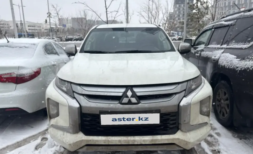 Mitsubishi L200 2022 года за 12 500 000 тг. в Астана фото 2