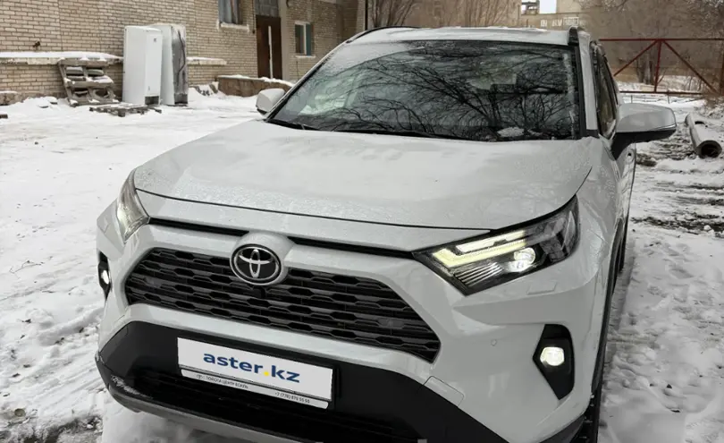 Toyota RAV4 2023 года за 20 500 000 тг. в Астана
