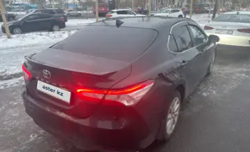 Toyota Camry 2021 года за 14 500 000 тг. в Астана