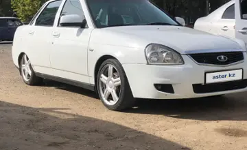 LADA (ВАЗ) Priora 2014 года за 2 900 000 тг. в Уральск фото 2