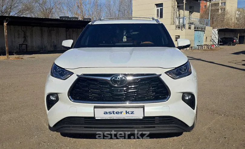 Toyota Highlander 2022 года за 34 500 000 тг. в Караганда фото 2