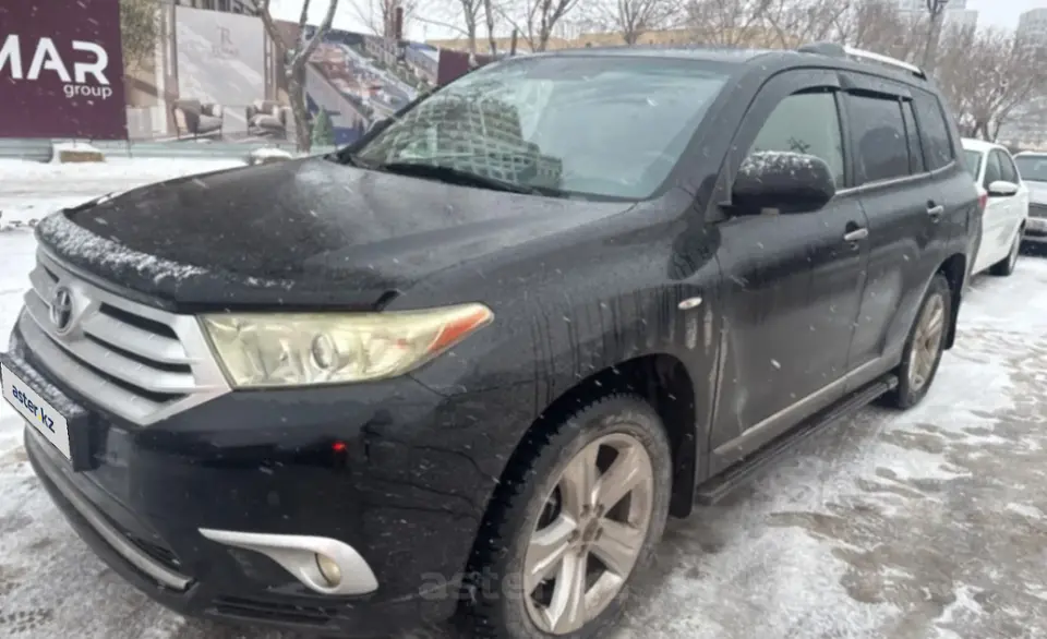 Toyota Highlander 2011 года за 12 000 000 тг. в Астана фото 1