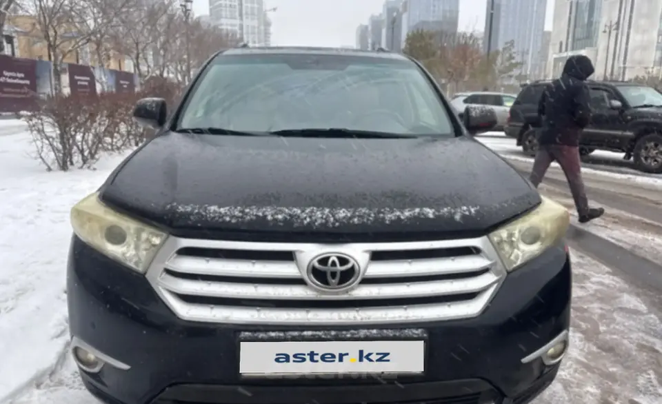 Toyota Highlander 2011 года за 12 000 000 тг. в Астана фото 2