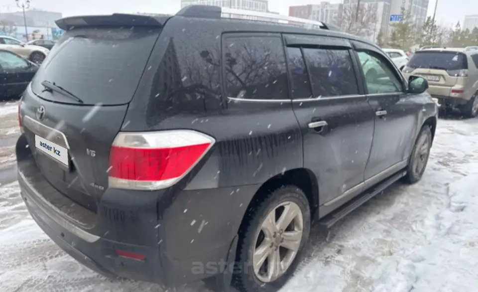 Toyota Highlander 2011 года за 12 000 000 тг. в Астана
