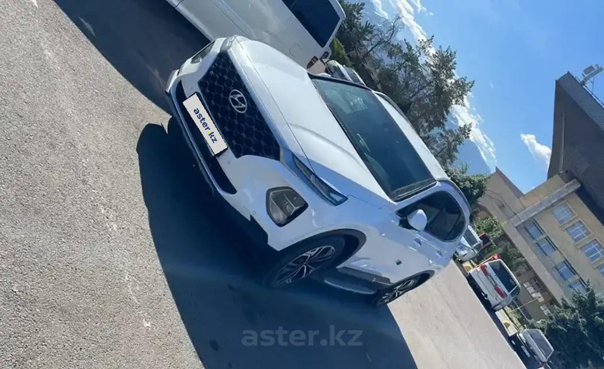 Hyundai Santa Fe 2018 года за 11 000 000 тг. в Алматы фото 1