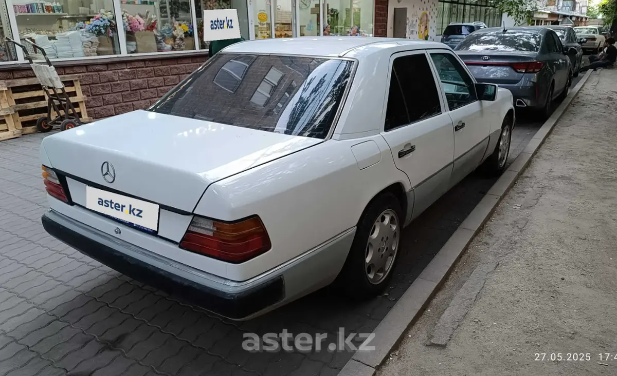 Mercedes-Benz W124 1992 года за 1 500 000 тг. в Алматы