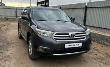 Toyota Highlander 2013 года за 12 000 000 тг. в Караганда