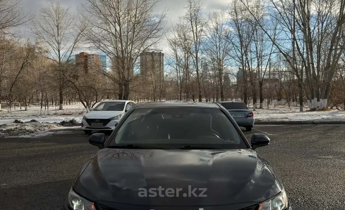 Toyota Camry 2018 года за 11 000 000 тг. в Астана фото 2