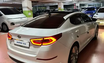 Kia K5 2014 года за 9 400 000 тг. в Алматы фото 4