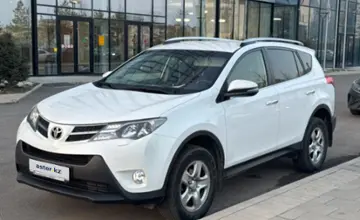 Toyota RAV4 2015 года за 10 500 000 тг. в Астана фото 1