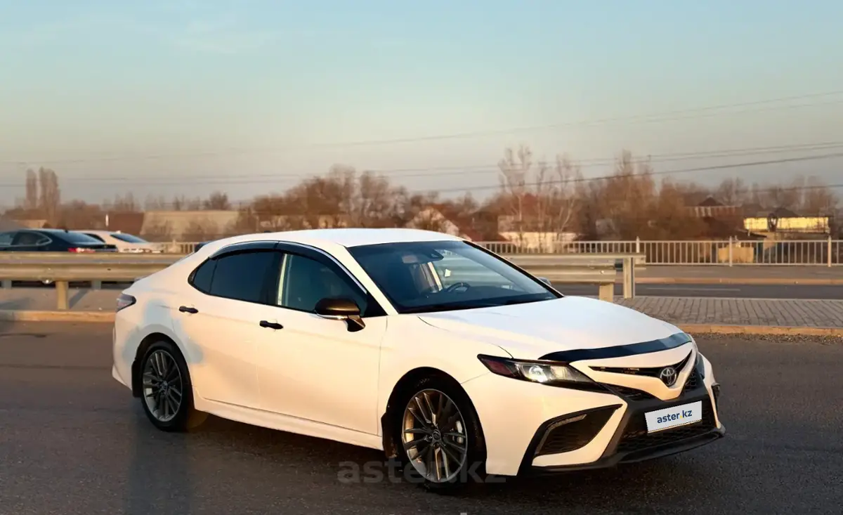 Toyota Camry 2021 года за 12 000 000 тг. в Алматы фото 4