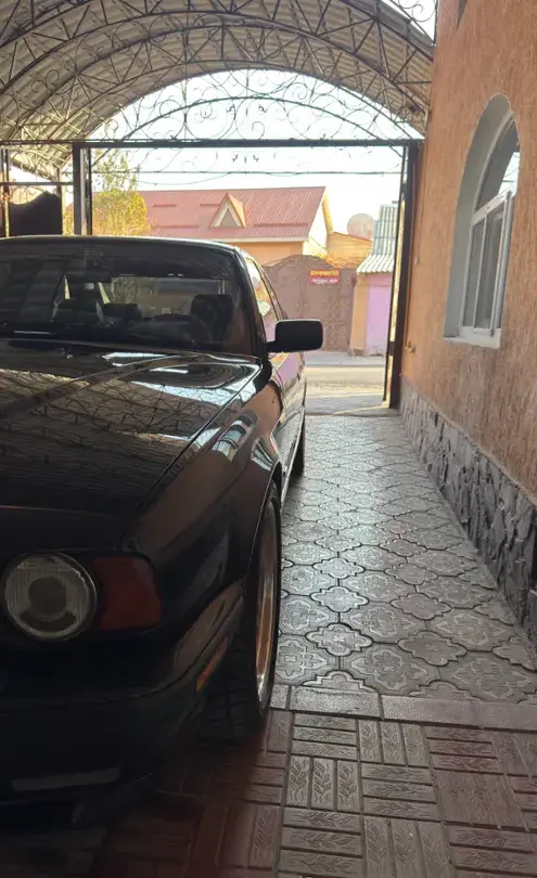 BMW 5 серии 1994 года за 4 500 000 тг. в Шымкент фото 1