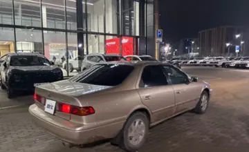 Toyota Camry 2001 года за 3 800 000 тг. в Астана