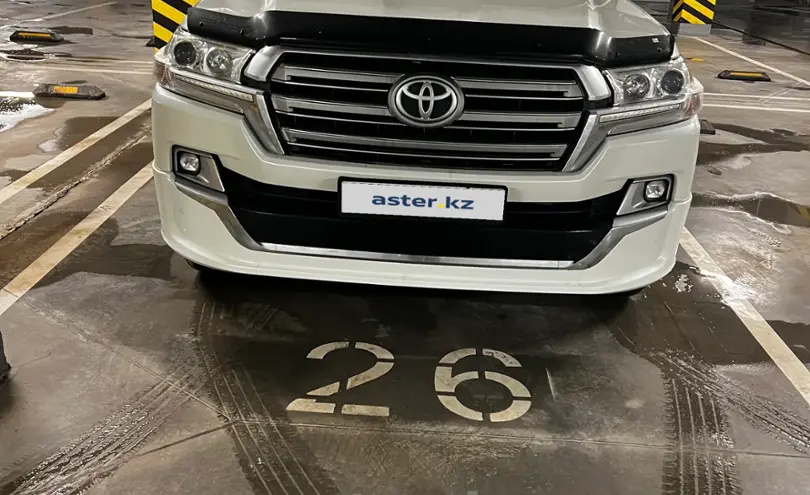 Toyota Land Cruiser 2019 года за 35 000 000 тг. в Астана фото 2