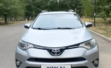 Toyota RAV4 2015 года за 10 000 000 тг. в Алматы фото 4