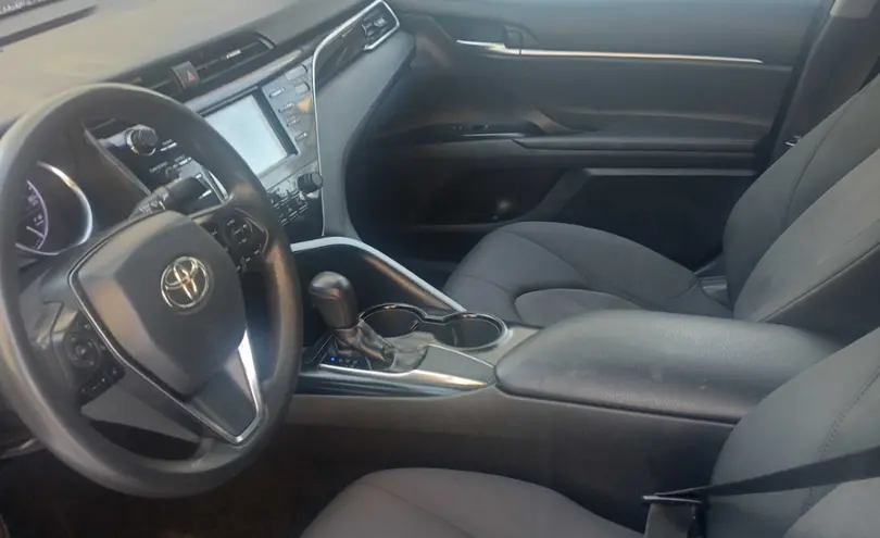 Toyota Camry 2018 года за 10 000 000 тг. в Астана фото 4