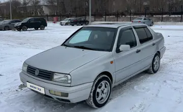 Volkswagen Vento 1992 года за 1 450 000 тг. в Караганда фото 1