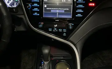 Toyota Camry 2020 года за 13 000 000 тг. в Алматы