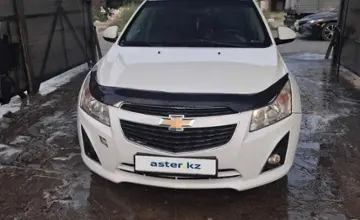 Chevrolet Cruze 2013 года за 3 800 000 тг. в Туркестанская область фото 2