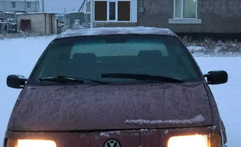 Volkswagen Passat 1990 года за 500 000 тг. в Астана