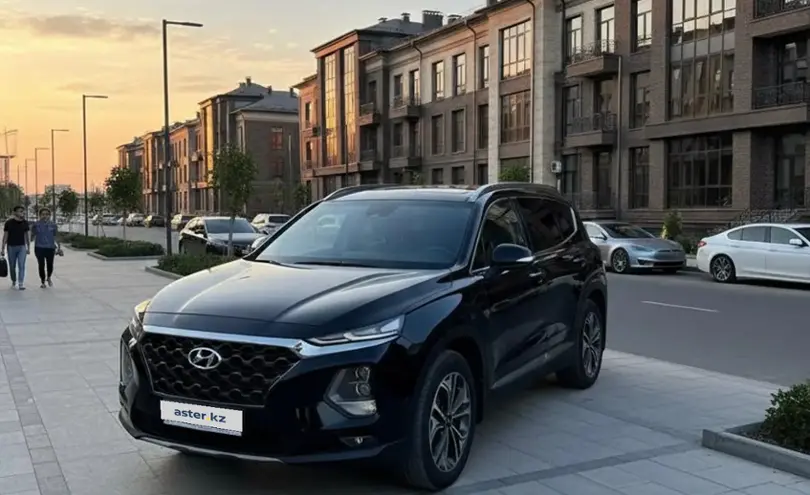 Hyundai Santa Fe 2019 года за 13 500 000 тг. в Уральск фото 1