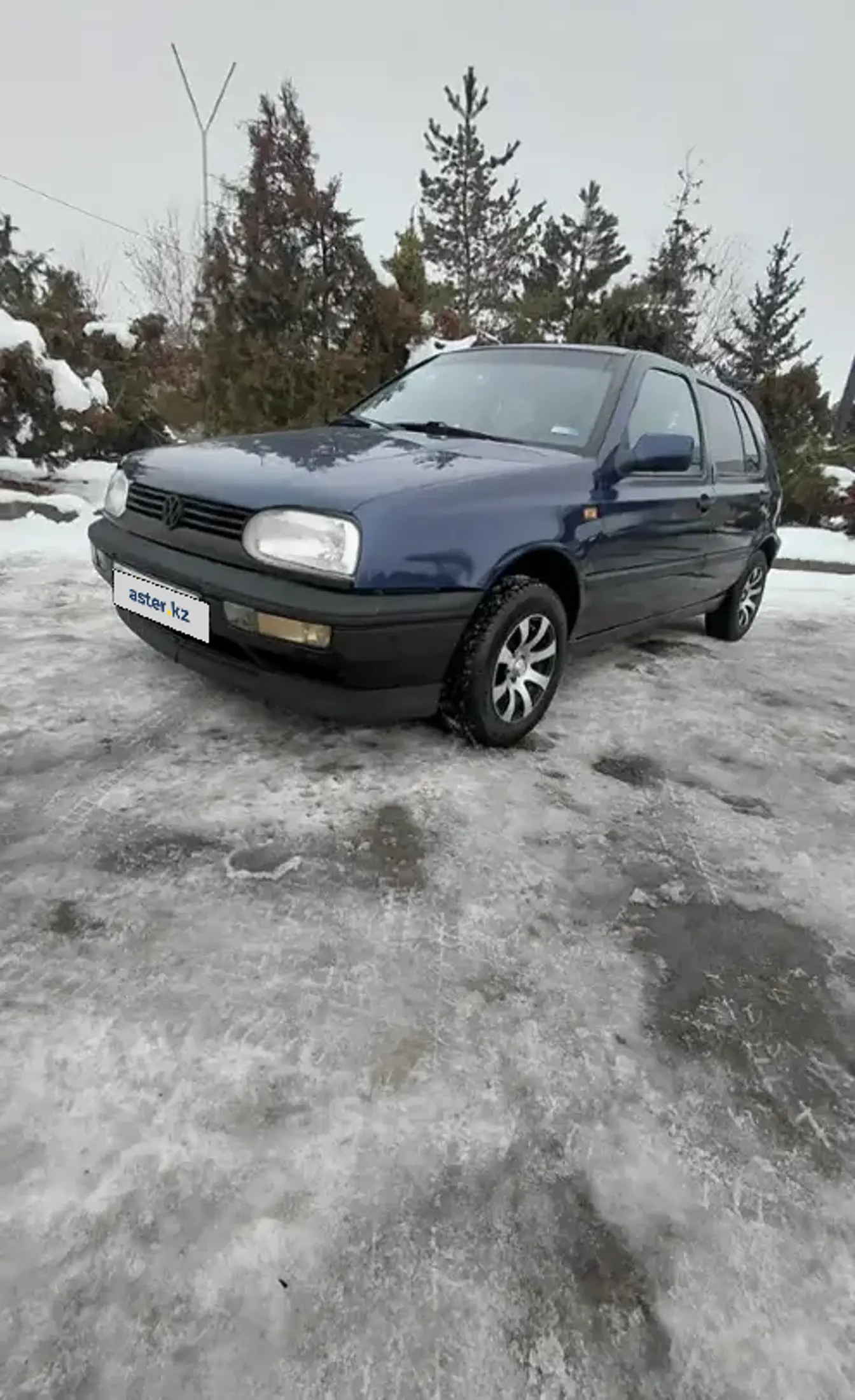Volkswagen Golf 1995 года за 1 450 000 тг. в Алматы фото 2