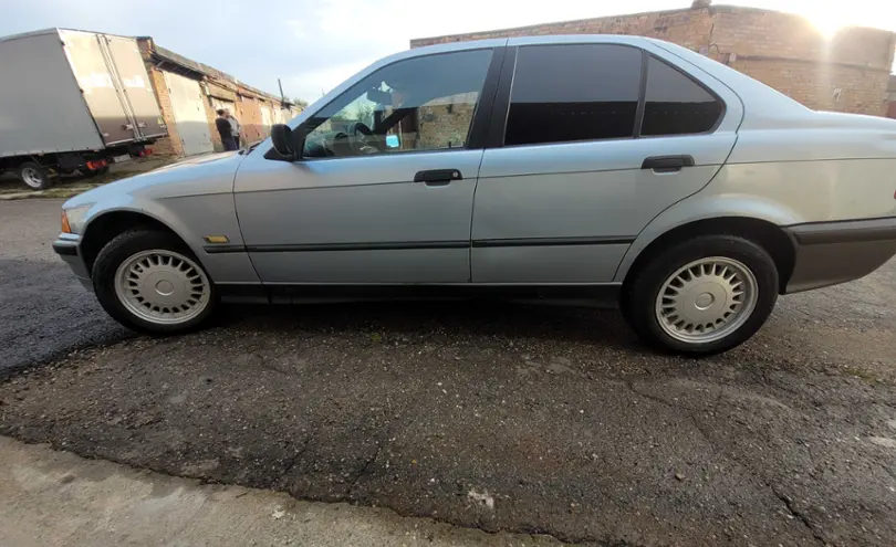 BMW 3 серии 1992 года за 2 700 000 тг. в Восточно-Казахстанская область