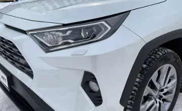 Toyota RAV4 2021 года за 16 500 000 тг. в Астана фото 2