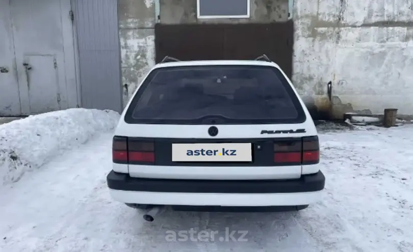 Volkswagen Passat 1993 года за 525 000 тг. в Алматы фото 4