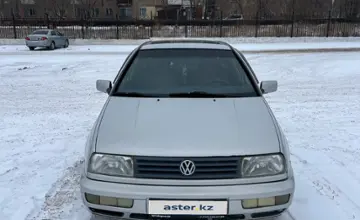 Volkswagen Vento 1992 года за 1 450 000 тг. в Караганда фото 2