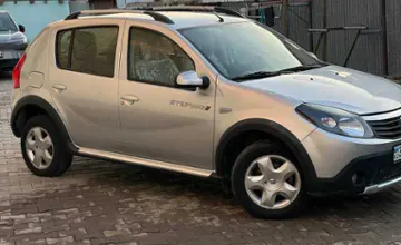 Renault Sandero 2014 года за 3 290 000 тг. в Атырауская область фото 3