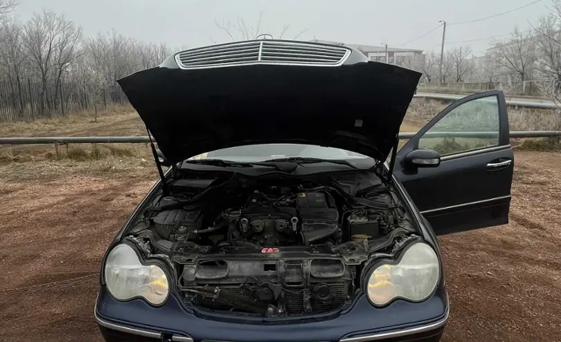 Mercedes-Benz C-Класс 2002 года за 2 650 000 тг. в Карагандинская область
