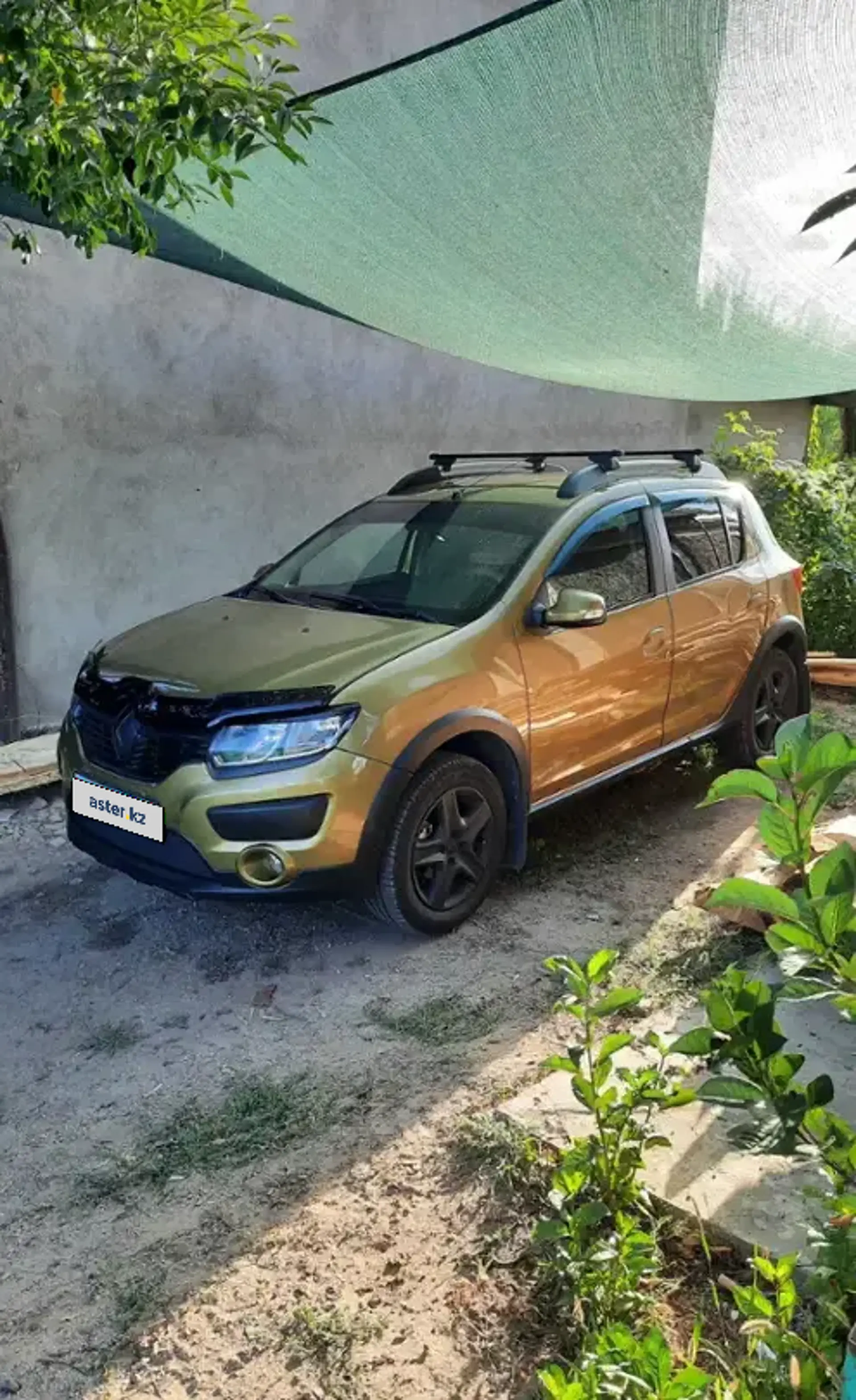 Renault Sandero 2015 года за 3 300 000 тг. в Алматы фото 1