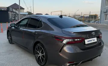 Toyota Camry 2021 года за 17 700 000 тг. в Алматы