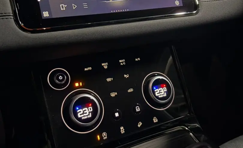 Land Rover Range Rover Evoque 2023 года за 26 000 000 тг. в Алматы фото 3