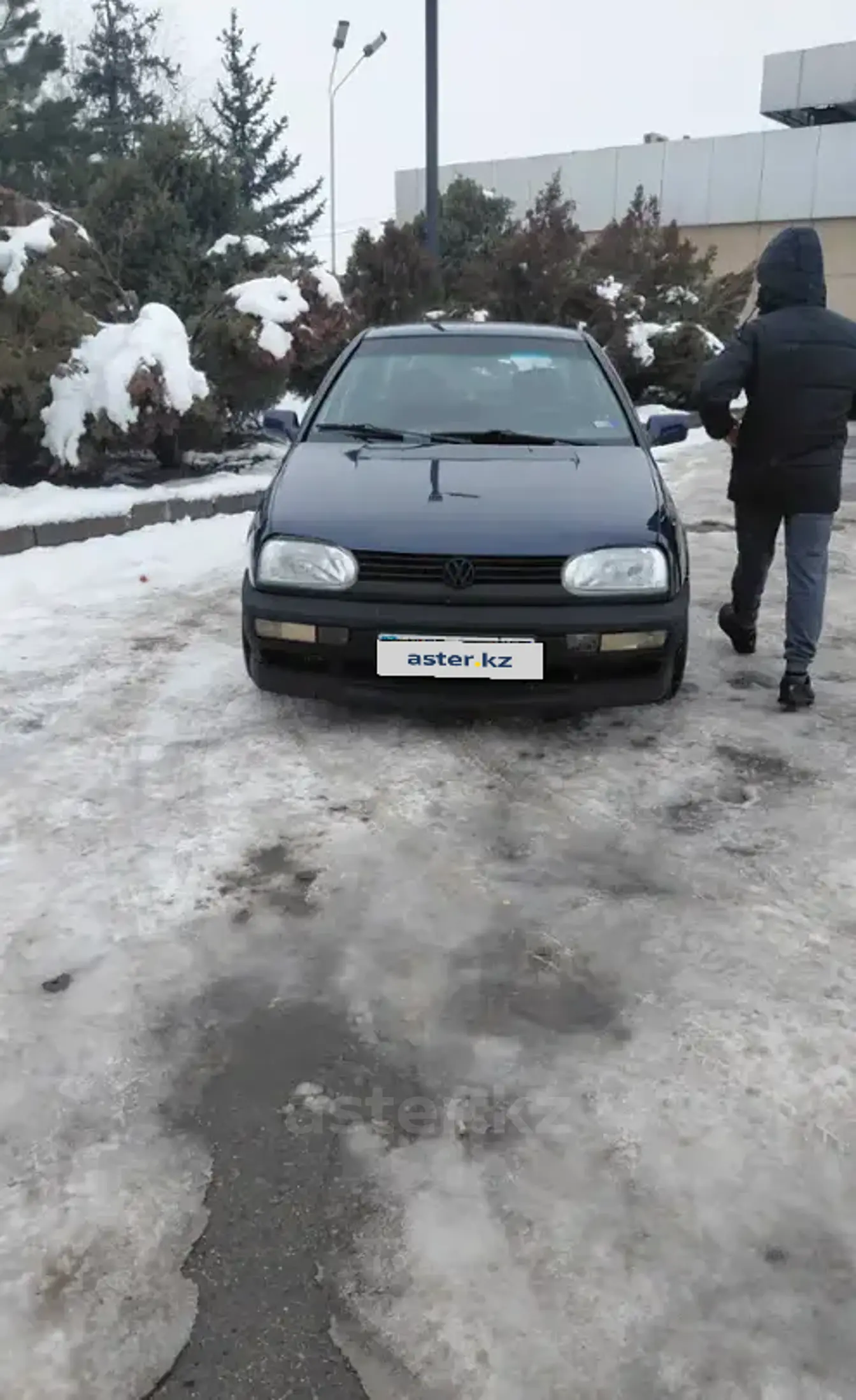 Volkswagen Golf 1995 года за 1 450 000 тг. в Алматы фото 4