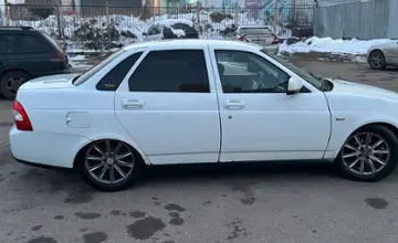 LADA (ВАЗ) Priora 2011 года за 1 350 000 тг. в Алматы фото 4