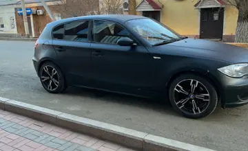 BMW 1 серии 2004 года за 3 500 000 тг. в Уральск фото 2