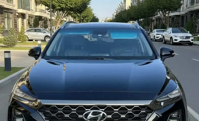 Hyundai Santa Fe 2019 года за 13 500 000 тг. в Уральск фото 2