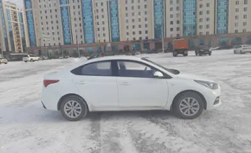 Hyundai Accent 2019 года за 6 900 000 тг. в Астана фото 2